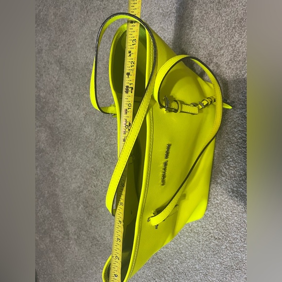 Neon green-yellow Michael Kors bag in outstanding used condition - Picture 4 of 9